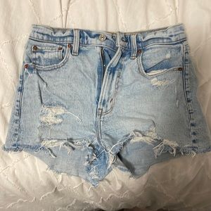 Abercrombie moms short